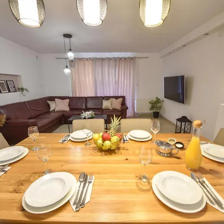Villa Matino Razanac Semesterbostad *