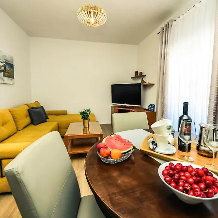 Villa Matino Razanac Feriehus