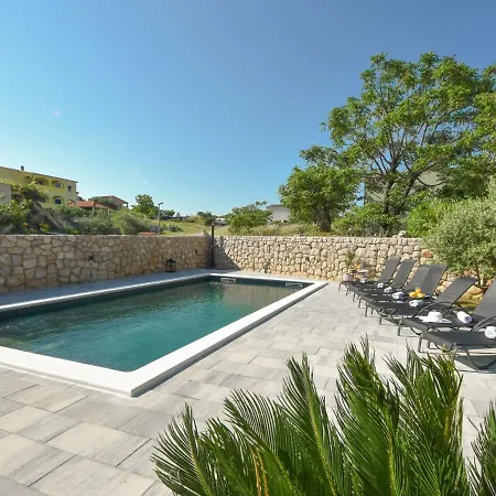 Villa Matino Razanac Semesterbostad