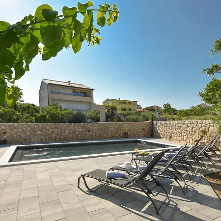 Villa Matino Razanac Semesterbostad *